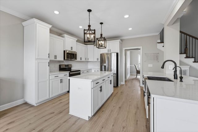 344 Oasis Ln, Clarksville, TN 37043