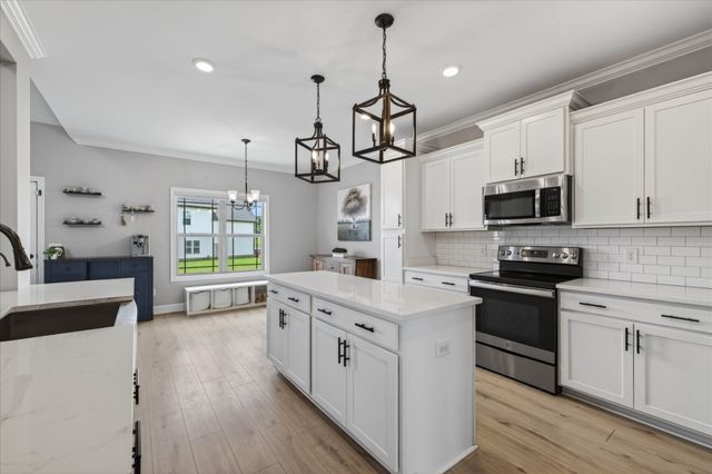 344 Oasis Ln, Clarksville, TN 37043
