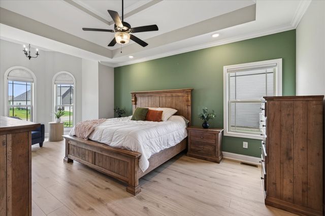 344 Oasis Ln, Clarksville, TN 37043