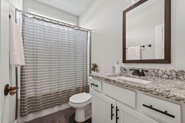 344 Oasis Ln, Clarksville, TN 37043