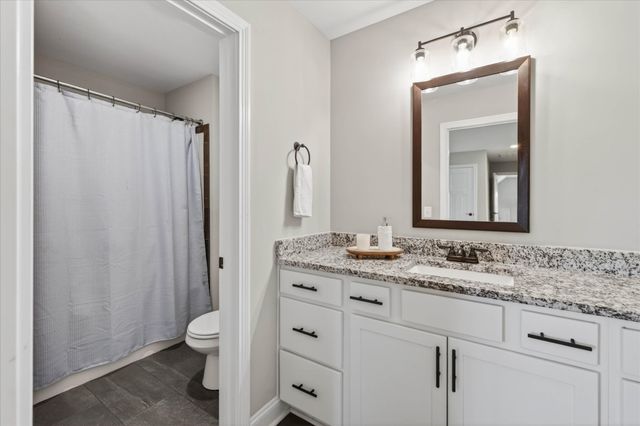 344 Oasis Ln, Clarksville, TN 37043
