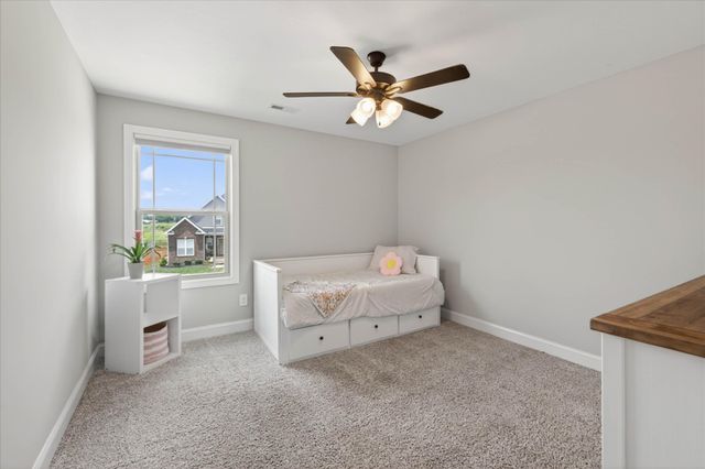 344 Oasis Ln, Clarksville, TN 37043