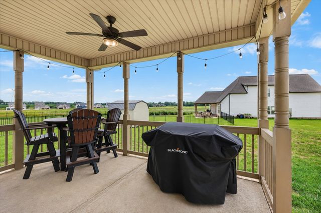 344 Oasis Ln, Clarksville, TN 37043