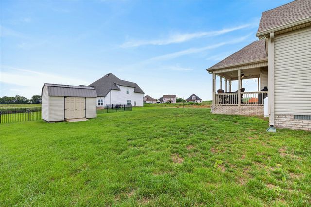 344 Oasis Ln, Clarksville, TN 37043