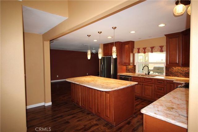 39105 Manzanita Drive, Palm Desert, CA 92260