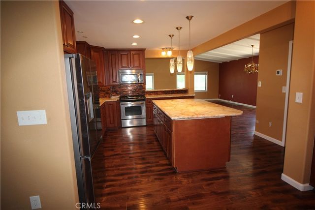 39105 Manzanita Drive, Palm Desert, CA 92260