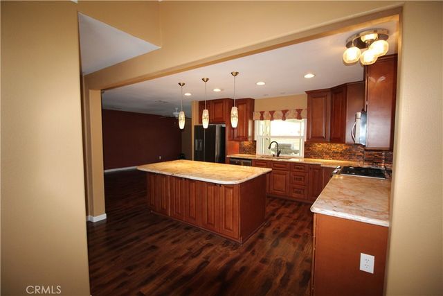 39105 Manzanita Drive, Palm Desert, CA 92260