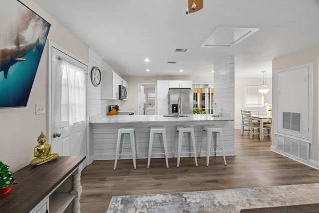 17 Mary Esther Drive, Mary Esther, FL 32569