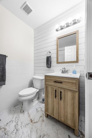 17 Mary Esther Drive, Mary Esther, FL 32569