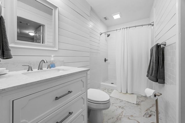 17 Mary Esther Drive, Mary Esther, FL 32569