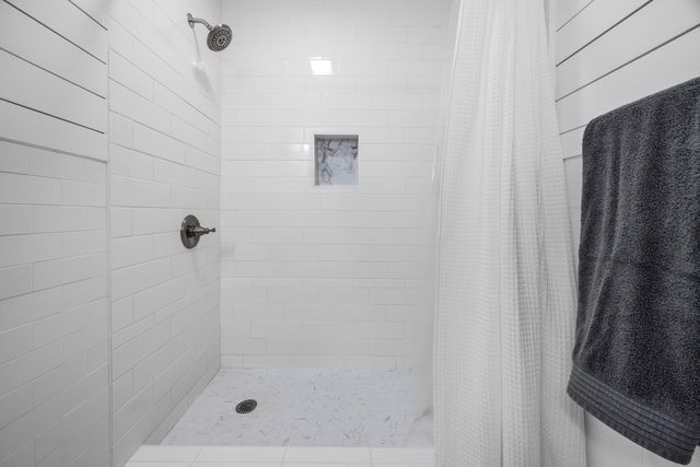 17 Mary Esther Drive, Mary Esther, FL 32569