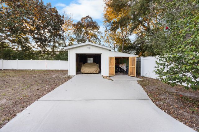 17 Mary Esther Drive, Mary Esther, FL 32569