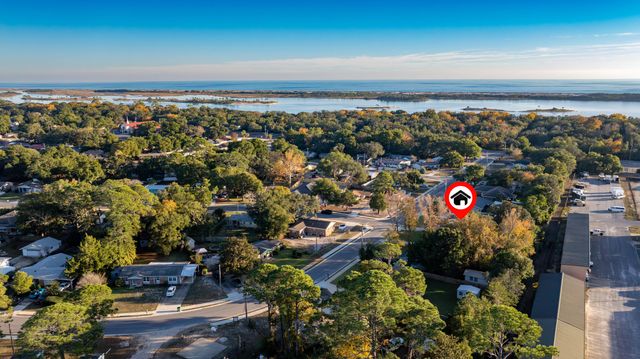 17 Mary Esther Drive, Mary Esther, FL 32569