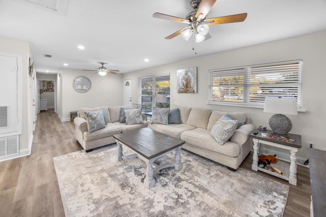 17 Mary Esther Drive, Mary Esther, FL 32569