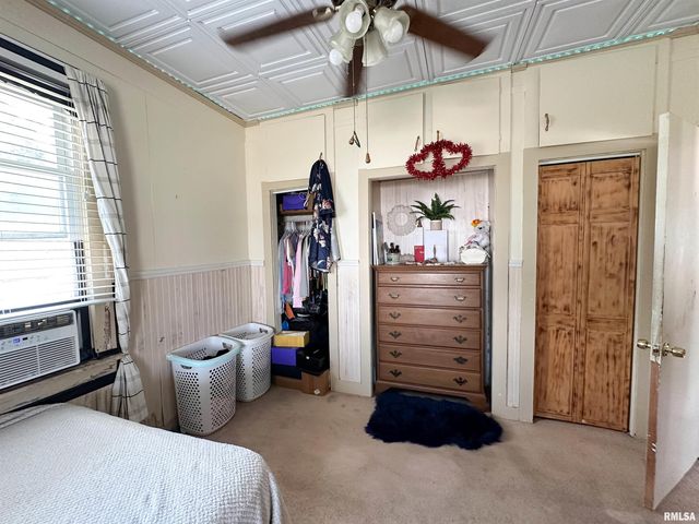 105 S 27TH Street, Herrin, IL 62948