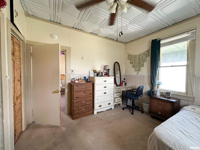 105 S 27TH Street, Herrin, IL 62948