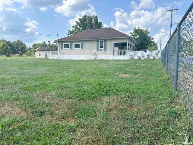 105 S 27TH Street, Herrin, IL 62948