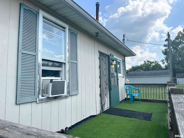 105 S 27TH Street, Herrin, IL 62948