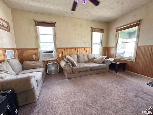 105 S 27TH Street, Herrin, IL 62948