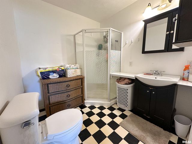 105 S 27TH Street, Herrin, IL 62948