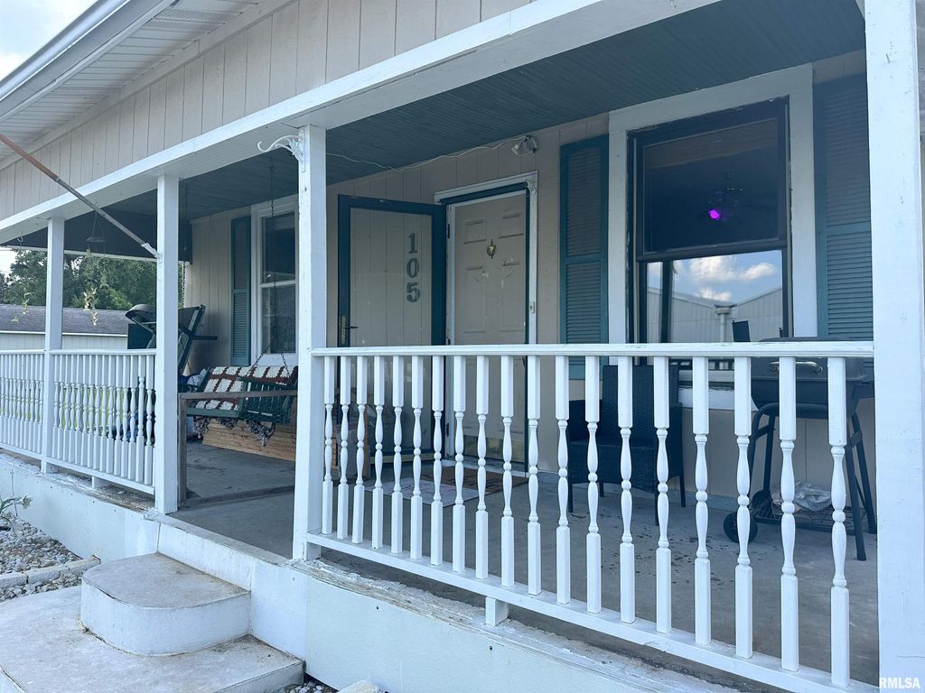 105 S 27TH Street, Herrin, IL 62948