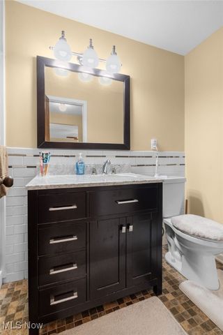 9760 Summerset Avenue NW, Uniontown, OH 44685