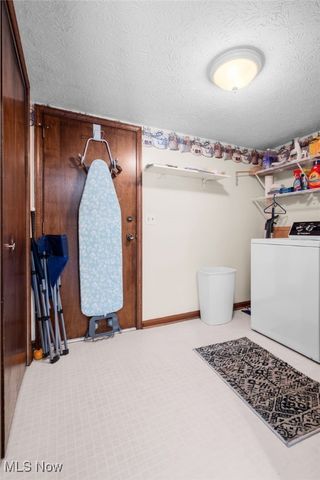 9760 Summerset Avenue NW, Uniontown, OH 44685