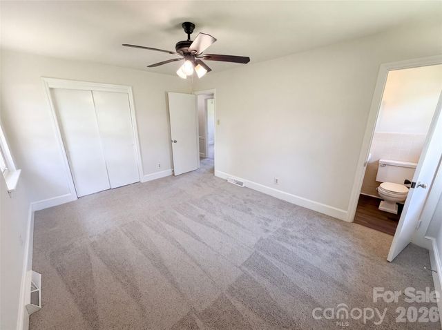 8901 Hood Road, Charlotte, NC 28215