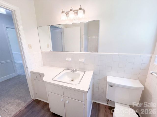 8901 Hood Road, Charlotte, NC 28215