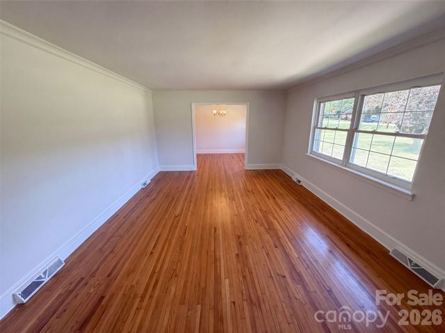 8901 Hood Road, Charlotte, NC 28215