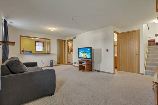 412 Hunters Court, Newark, OH 43055