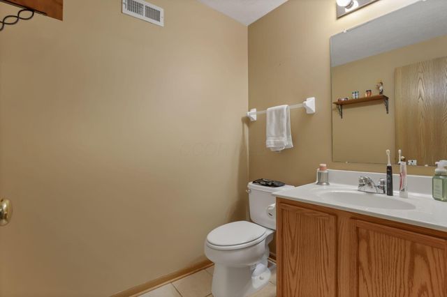 412 Hunters Court, Newark, OH 43055