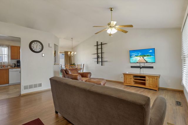 412 Hunters Court, Newark, OH 43055