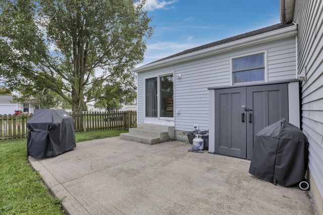 412 Hunters Court, Newark, OH 43055