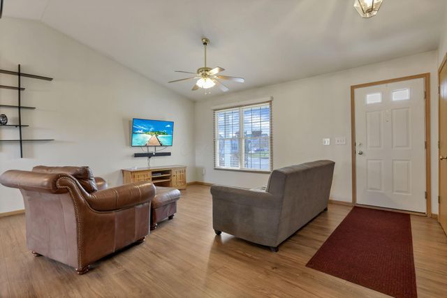 412 Hunters Court, Newark, OH 43055