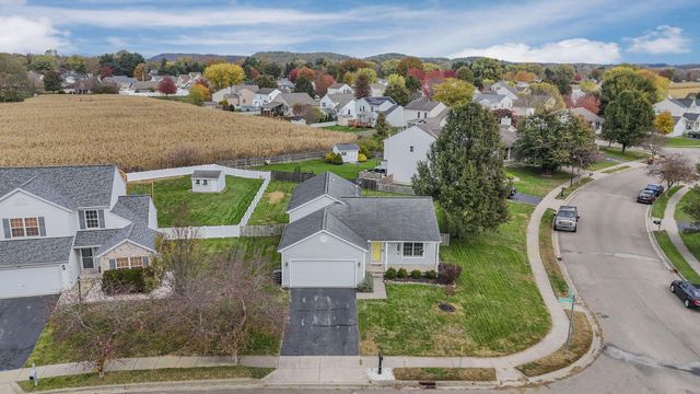 412 Hunters Court, Newark, OH 43055