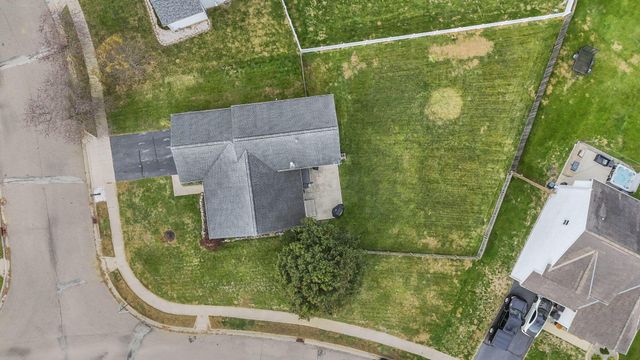 412 Hunters Court, Newark, OH 43055