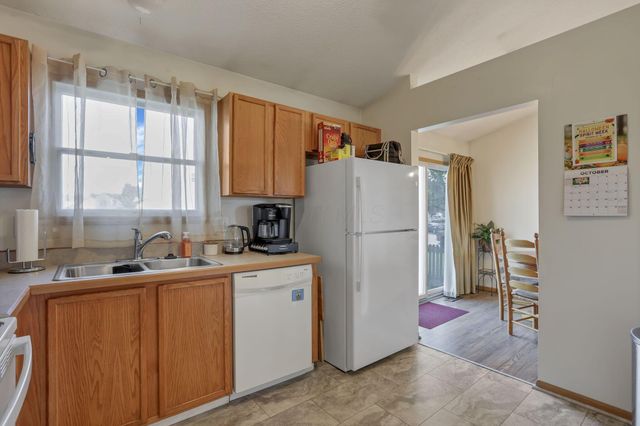 412 Hunters Court, Newark, OH 43055