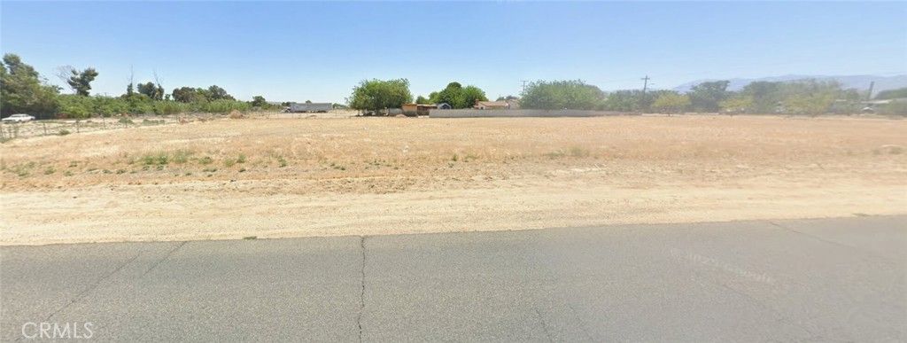 Image 2 of property listing at 100 TH STE PAV AVE Q, Sun Village, CA 93543