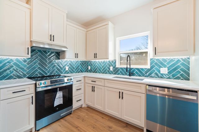 801 E Brown Street, Ennis, TX 75119