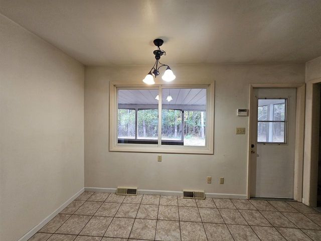 N2071 MARY JANE CIRCLE, Waupaca, WI 54981