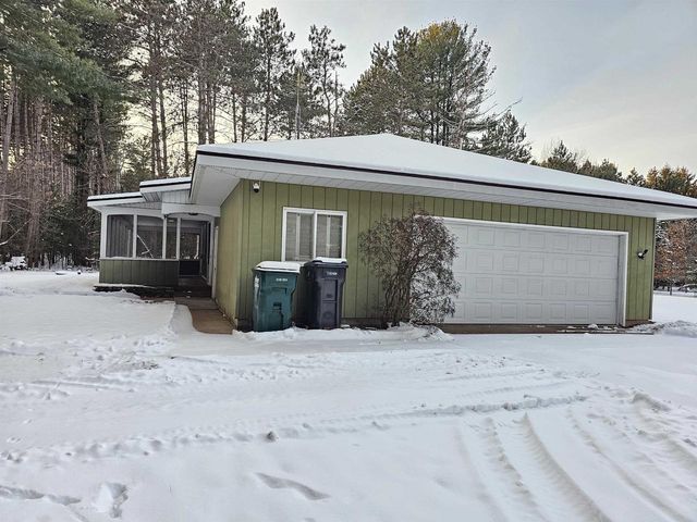 N2071 MARY JANE CIRCLE, Waupaca, WI 54981