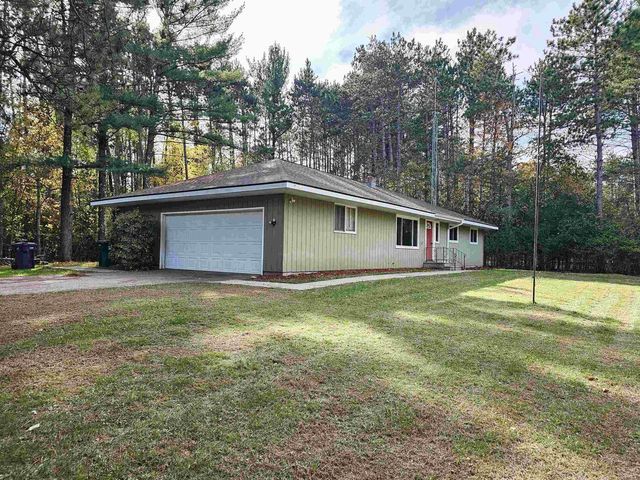 N2071 MARY JANE CIRCLE, Waupaca, WI 54981
