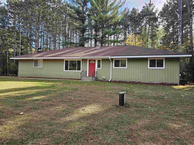 N2071 MARY JANE CIRCLE, Waupaca, WI 54981