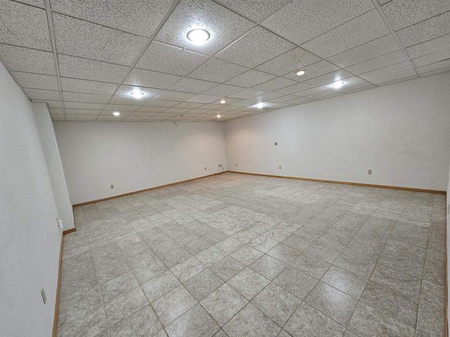 N2071 MARY JANE CIRCLE, Waupaca, WI 54981