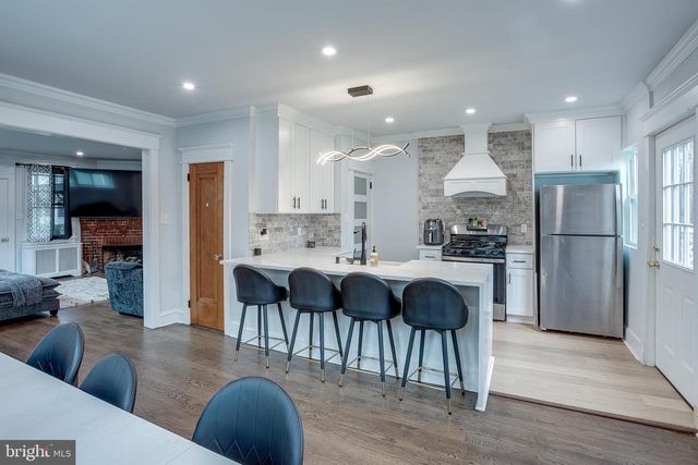 16 W PALMER AVE, Collingswood, NJ 08108