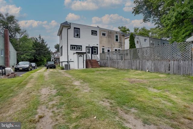 16 W PALMER AVE, Collingswood, NJ 08108