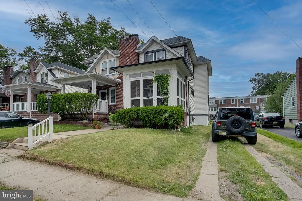 16 W PALMER AVE, Collingswood, NJ 08108