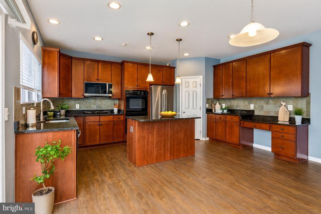 16104 MOUNTAIN EAGLE CT, Woodbridge, VA 22191