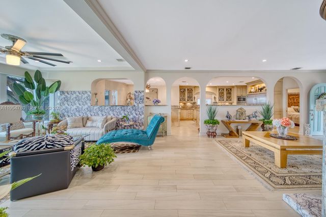 170 S Hibiscus Dr, Miami Beach, FL 33139